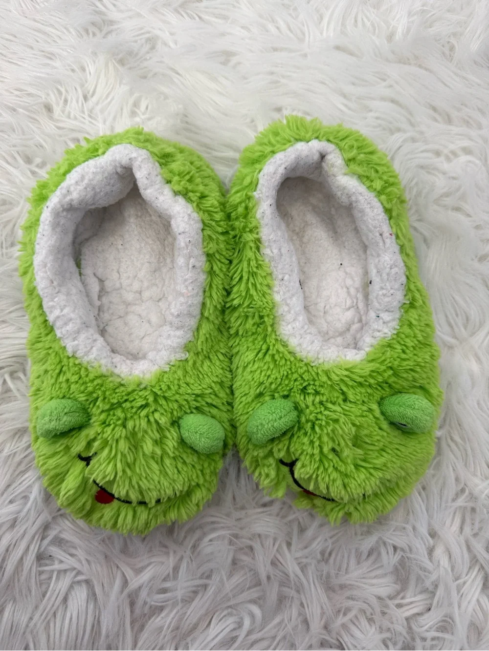 Snoozies Kids Size 1 Fuzzy Green Frog Slippers - Plush Indoor Shoes